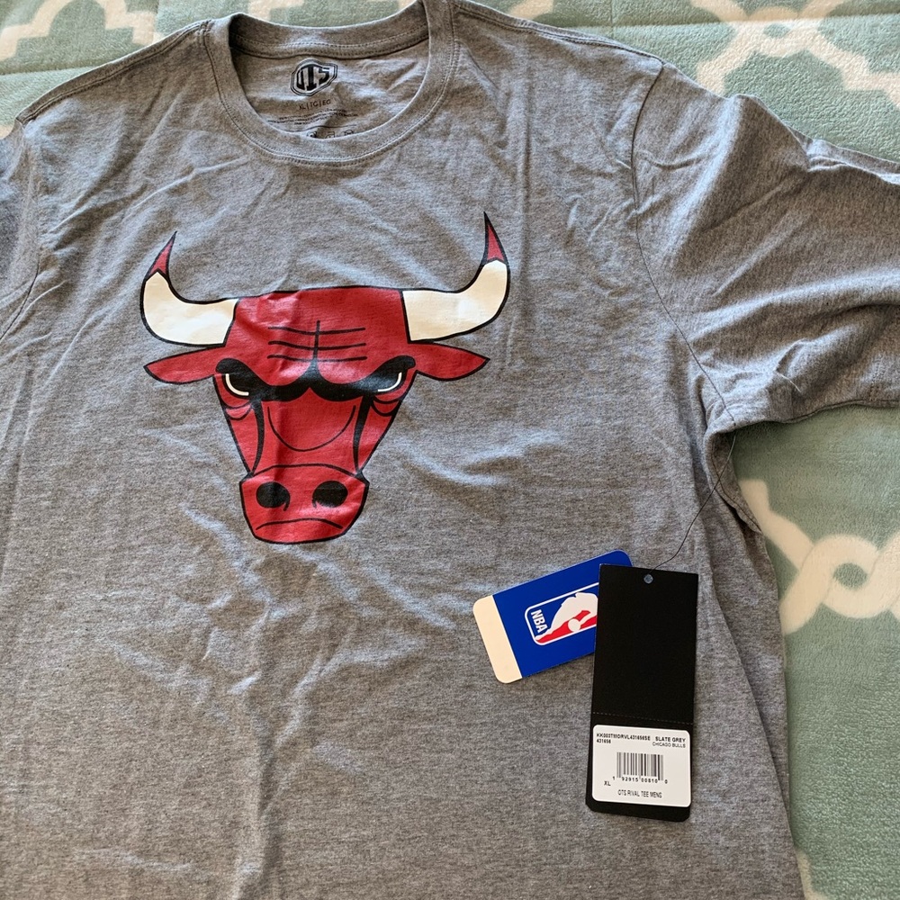 Chicago Bulls Tshirt NWT